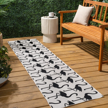 Liana Casual Coastal Flamingos Two-tone Indoor/Outdoor Area Rug